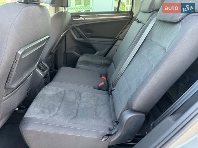 Серый Фольксваген Тигуан, объемом двигателя 1.97 л и пробегом 111 тыс. км за 32000 $, фото 24 на Automoto.ua