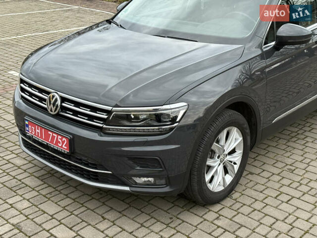 Серый Фольксваген Тигуан, объемом двигателя 2 л и пробегом 143 тыс. км за 29500 $, фото 16 на Automoto.ua