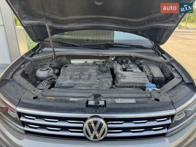 Серый Фольксваген Тигуан, объемом двигателя 1.97 л и пробегом 111 тыс. км за 32000 $, фото 26 на Automoto.ua