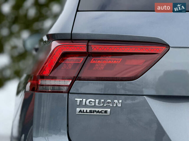 Серый Фольксваген Тигуан, объемом двигателя 2 л и пробегом 241 тыс. км за 26999 $, фото 32 на Automoto.ua