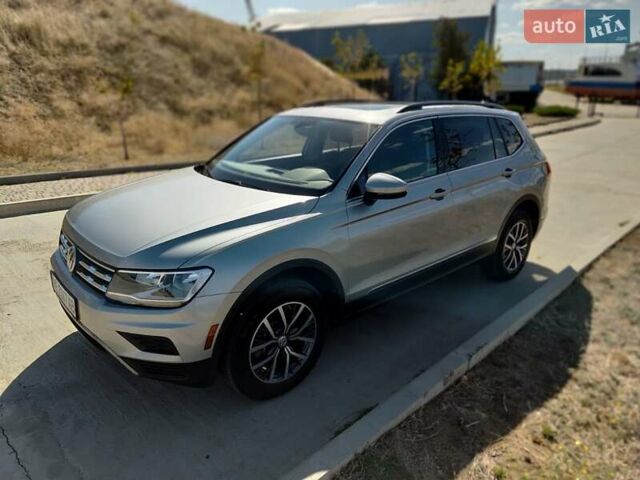 Серый Фольксваген Тигуан, объемом двигателя 2 л и пробегом 49 тыс. км за 19999 $, фото 7 на Automoto.ua