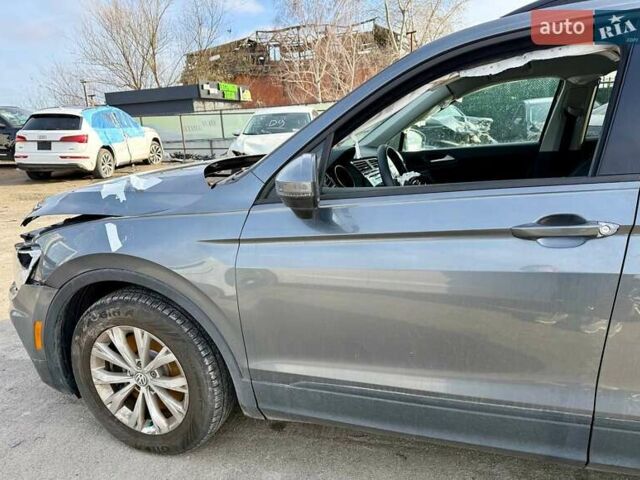 Серый Фольксваген Тигуан, объемом двигателя 2 л и пробегом 91 тыс. км за 11300 $, фото 14 на Automoto.ua