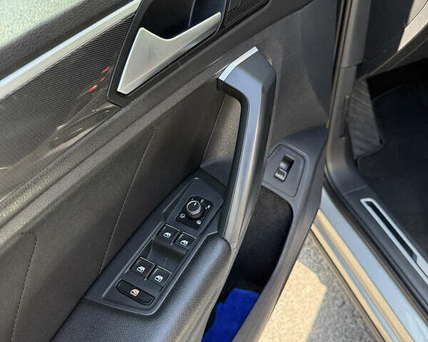 Сірий Фольксваген Тігуан, об'ємом двигуна 1.97 л та пробігом 259 тис. км за 25200 $, фото 14 на Automoto.ua