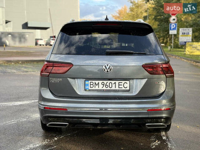 Серый Фольксваген Тигуан, объемом двигателя 2 л и пробегом 295 тыс. км за 25900 $, фото 4 на Automoto.ua