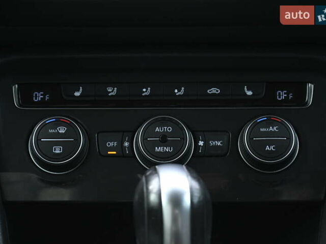 Серый Фольксваген Тигуан, объемом двигателя 1.98 л и пробегом 63 тыс. км за 19250 $, фото 21 на Automoto.ua