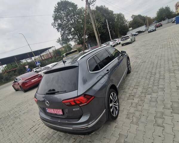 Серый Фольксваген Тигуан, объемом двигателя 2 л и пробегом 213 тыс. км за 21800 $, фото 7 на Automoto.ua