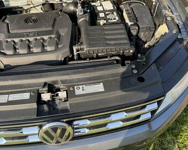 Серый Фольксваген Тигуан, объемом двигателя 1.98 л и пробегом 136 тыс. км за 17250 $, фото 20 на Automoto.ua