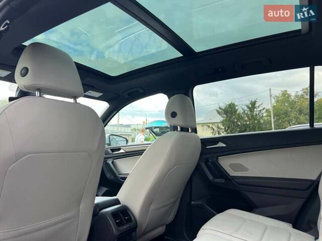 Сірий Фольксваген Тігуан, об'ємом двигуна 2 л та пробігом 40 тис. км за 28200 $, фото 8 на Automoto.ua