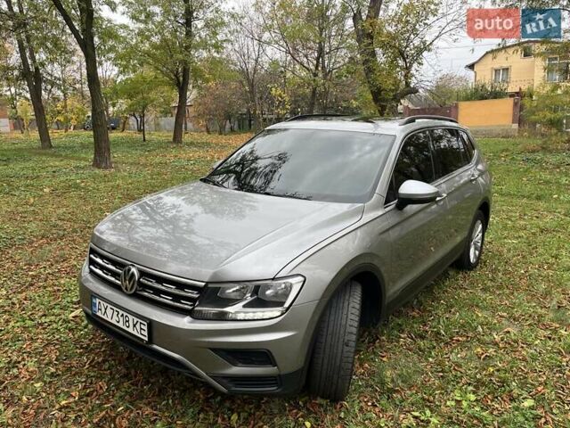 Серый Фольксваген Тигуан, объемом двигателя 1.98 л и пробегом 93 тыс. км за 19500 $, фото 17 на Automoto.ua