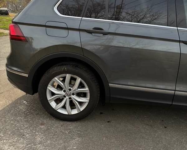 Серый Фольксваген Тигуан, объемом двигателя 1.98 л и пробегом 114 тыс. км за 25100 $, фото 8 на Automoto.ua