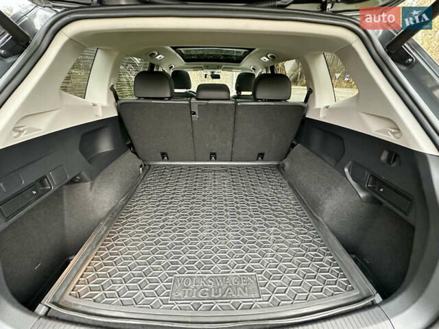 Серый Фольксваген Тигуан, объемом двигателя 1.98 л и пробегом 73 тыс. км за 22699 $, фото 19 на Automoto.ua
