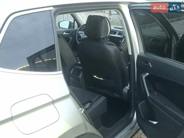 Серый Фольксваген Тигуан, объемом двигателя 1.98 л и пробегом 73 тыс. км за 21000 $, фото 6 на Automoto.ua