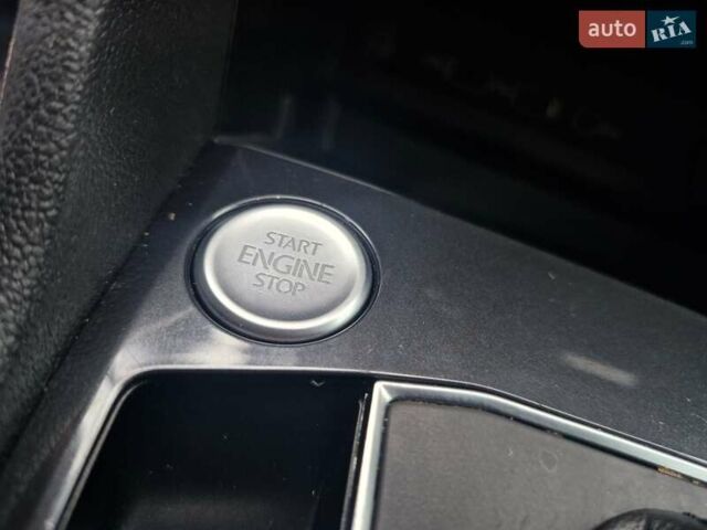 Серый Фольксваген Тигуан, объемом двигателя 2 л и пробегом 213 тыс. км за 21800 $, фото 16 на Automoto.ua