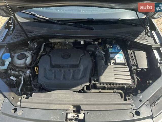 Сірий Фольксваген Тігуан, об'ємом двигуна 1.98 л та пробігом 110 тис. км за 23200 $, фото 4 на Automoto.ua