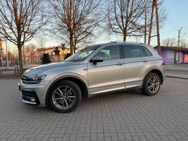 Серый Фольксваген Тигуан, объемом двигателя 2 л и пробегом 74 тыс. км за 17900 $, фото 2 на Automoto.ua