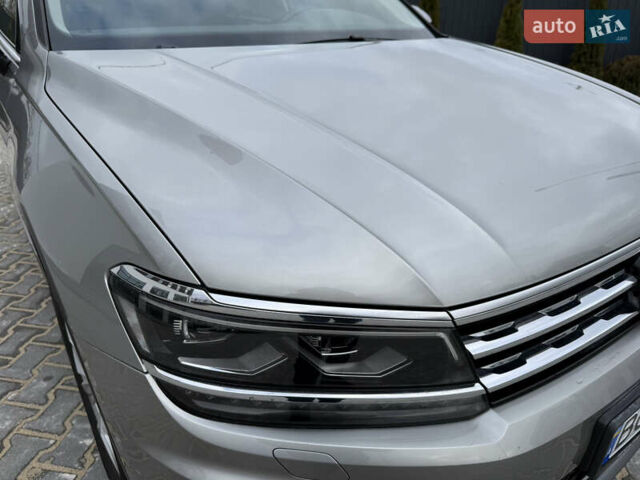 Серый Фольксваген Тигуан, объемом двигателя 2 л и пробегом 87 тыс. км за 23900 $, фото 25 на Automoto.ua