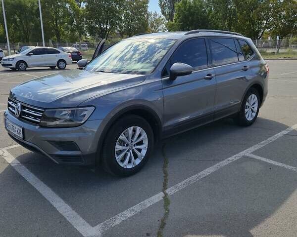 Серый Фольксваген Тигуан, объемом двигателя 1.98 л и пробегом 92 тыс. км за 17500 $, фото 9 на Automoto.ua