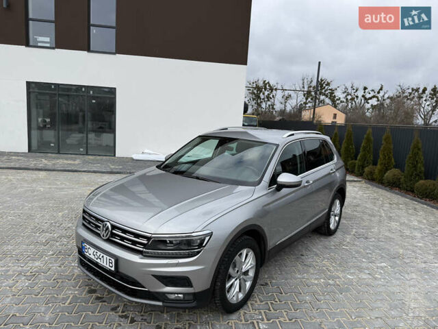 Серый Фольксваген Тигуан, объемом двигателя 2 л и пробегом 87 тыс. км за 23900 $, фото 6 на Automoto.ua