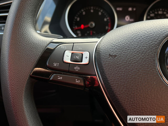 Сірий Фольксваген Тігуан, об'ємом двигуна 2 л та пробігом 136 тис. км за 19300 $, фото 21 на Automoto.ua