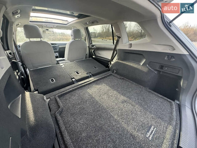 Серый Фольксваген Тигуан, объемом двигателя 1.98 л и пробегом 110 тыс. км за 17900 $, фото 10 на Automoto.ua