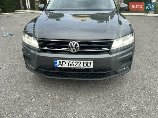Серый Фольксваген Тигуан, объемом двигателя 1.97 л и пробегом 195 тыс. км за 28000 $, фото 29 на Automoto.ua