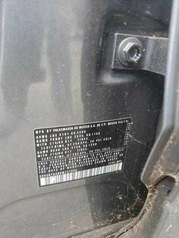 Серый Фольксваген Тигуан, объемом двигателя 2 л и пробегом 104 тыс. км за 4200 $, фото 12 на Automoto.ua