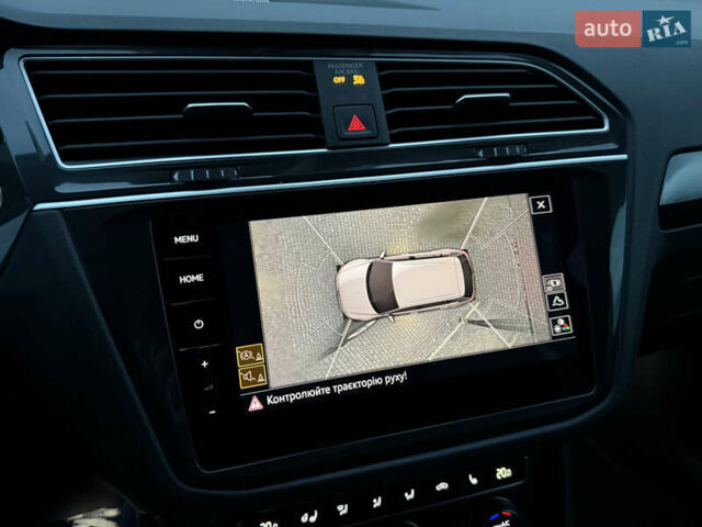 Серый Фольксваген Тигуан, объемом двигателя 2 л и пробегом 143 тыс. км за 29500 $, фото 44 на Automoto.ua