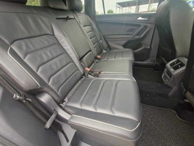 Серый Фольксваген Тигуан, объемом двигателя 2 л и пробегом 214 тыс. км за 21800 $, фото 11 на Automoto.ua