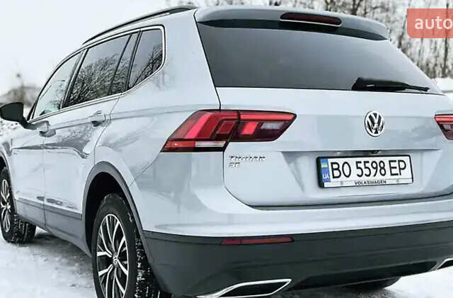 Серый Фольксваген Тигуан, объемом двигателя 1.98 л и пробегом 133 тыс. км за 27700 $, фото 15 на Automoto.ua