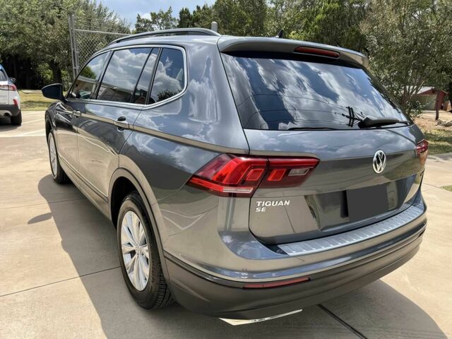 Серый Фольксваген Тигуан, объемом двигателя 2 л и пробегом 38 тыс. км за 10400 $, фото 6 на Automoto.ua