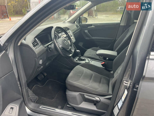 Сірий Фольксваген Тігуан, об'ємом двигуна 1.98 л та пробігом 209 тис. км за 27900 $, фото 22 на Automoto.ua