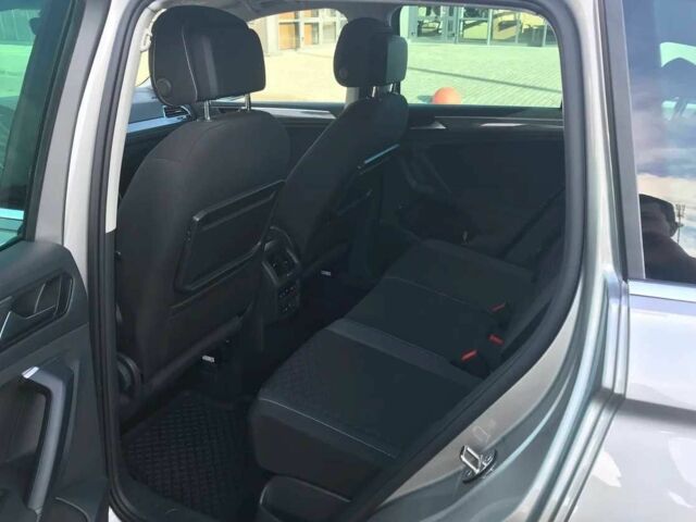 Серый Фольксваген Тигуан, объемом двигателя 2 л и пробегом 150 тыс. км за 21000 $, фото 8 на Automoto.ua