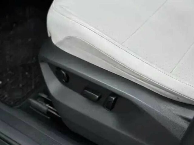 Серый Фольксваген Тигуан, объемом двигателя 2 л и пробегом 130 тыс. км за 14500 $, фото 10 на Automoto.ua