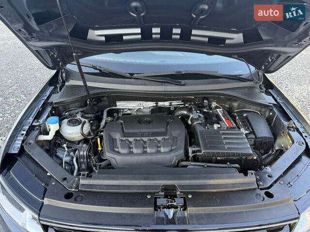 Серый Фольксваген Тигуан, объемом двигателя 2 л и пробегом 121 тыс. км за 16300 $, фото 25 на Automoto.ua