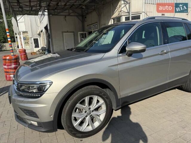 Серый Фольксваген Тигуан, объемом двигателя 1.97 л и пробегом 111 тыс. км за 32000 $, фото 29 на Automoto.ua