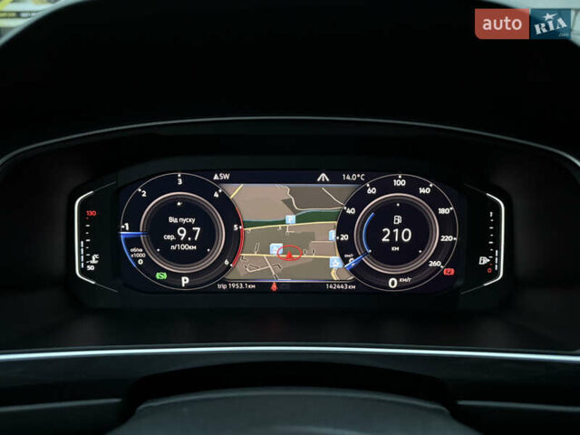 Серый Фольксваген Тигуан, объемом двигателя 2 л и пробегом 143 тыс. км за 29500 $, фото 29 на Automoto.ua