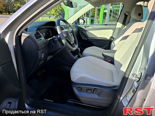 Сірий Фольксваген Тігуан, об'ємом двигуна 2 л та пробігом 147 тис. км за 21950 $, фото 9 на Automoto.ua