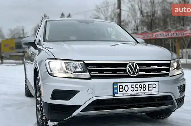 Серый Фольксваген Тигуан, объемом двигателя 1.98 л и пробегом 133 тыс. км за 27700 $, фото 3 на Automoto.ua