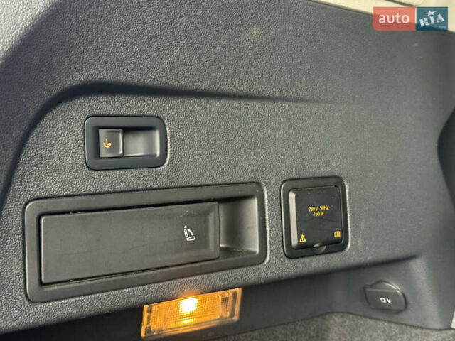 Серый Фольксваген Тигуан, объемом двигателя 2 л и пробегом 241 тыс. км за 26999 $, фото 66 на Automoto.ua