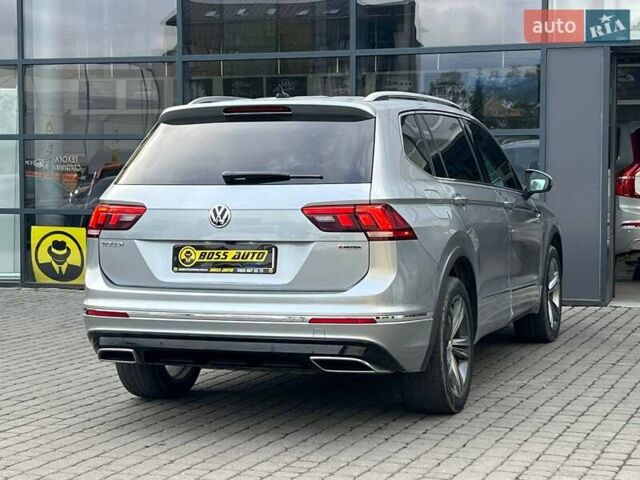 Сірий Фольксваген Тігуан, об'ємом двигуна 2 л та пробігом 40 тис. км за 28200 $, фото 6 на Automoto.ua