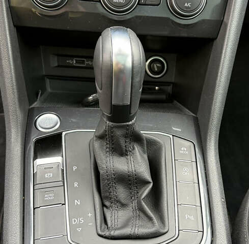 Серый Фольксваген Тигуан, объемом двигателя 2 л и пробегом 241 тыс. км за 26999 $, фото 81 на Automoto.ua