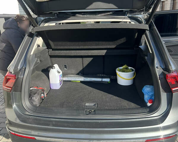 Серый Фольксваген Тигуан, объемом двигателя 1.98 л и пробегом 70 тыс. км за 26000 $, фото 9 на Automoto.ua