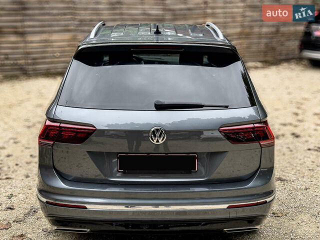 Сірий Фольксваген Тігуан, об'ємом двигуна 1.98 л та пробігом 230 тис. км за 27700 $, фото 38 на Automoto.ua