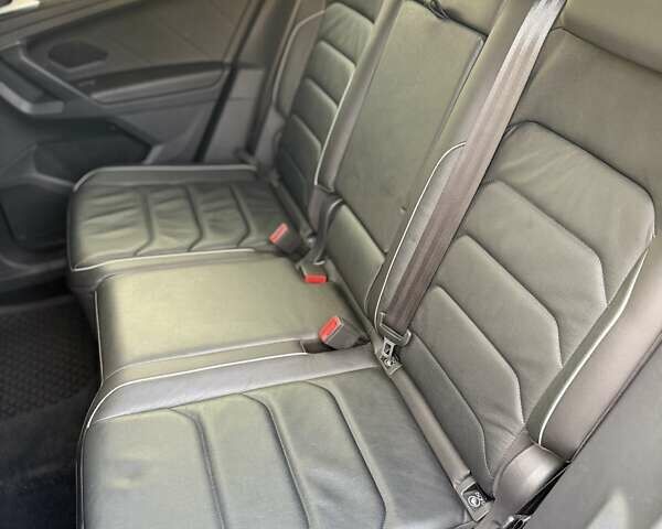 Серый Фольксваген Тигуан, объемом двигателя 1.97 л и пробегом 76 тыс. км за 28000 $, фото 9 на Automoto.ua