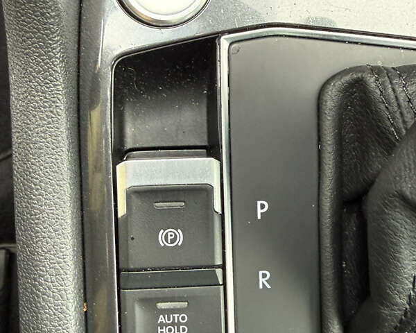 Серый Фольксваген Тигуан, объемом двигателя 2 л и пробегом 241 тыс. км за 26999 $, фото 83 на Automoto.ua