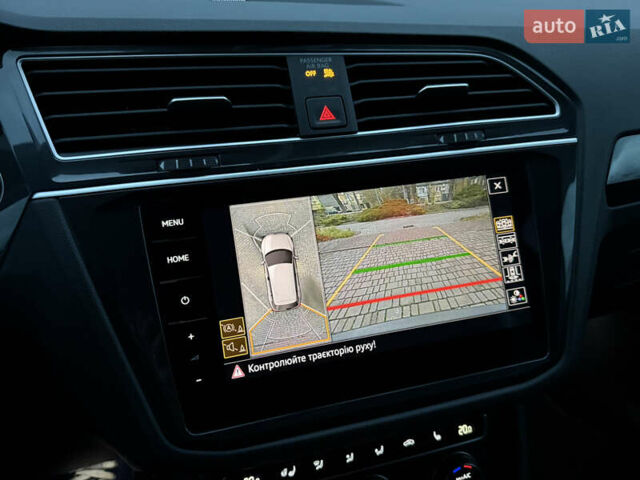 Серый Фольксваген Тигуан, объемом двигателя 2 л и пробегом 143 тыс. км за 29500 $, фото 43 на Automoto.ua