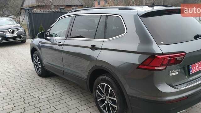 Сірий Фольксваген Тігуан, об'ємом двигуна 1.98 л та пробігом 179 тис. км за 17300 $, фото 8 на Automoto.ua