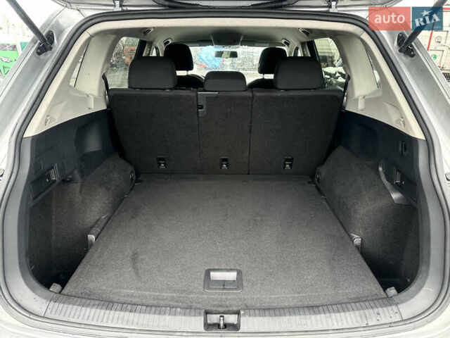 Серый Фольксваген Тигуан, объемом двигателя 2 л и пробегом 208 тыс. км за 12999 $, фото 13 на Automoto.ua