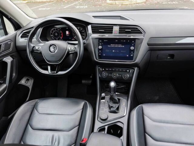 Сірий Фольксваген Тігуан, об'ємом двигуна 2 л та пробігом 33 тис. км за 15100 $, фото 5 на Automoto.ua