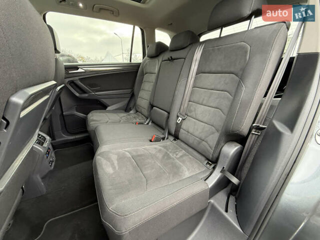 Серый Фольксваген Тигуан, объемом двигателя 2 л и пробегом 241 тыс. км за 26999 $, фото 71 на Automoto.ua